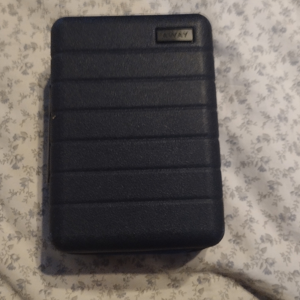 United Away Toiletry/Amenity Case